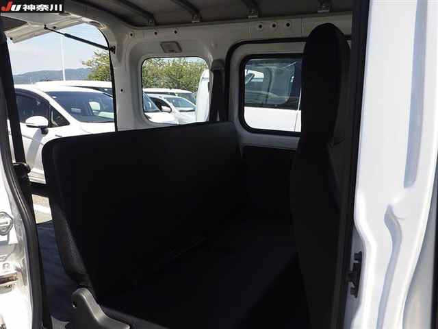 DAIHATSU HIJET VAN 2024