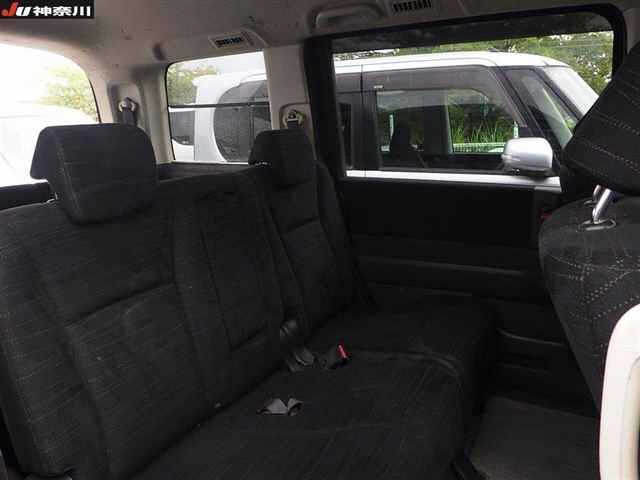 HONDA STEP WAGON 2010