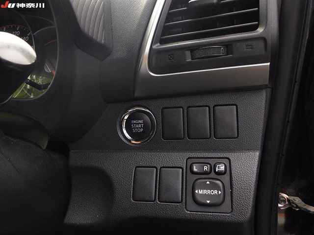 TOYOTA RACTIS 2012