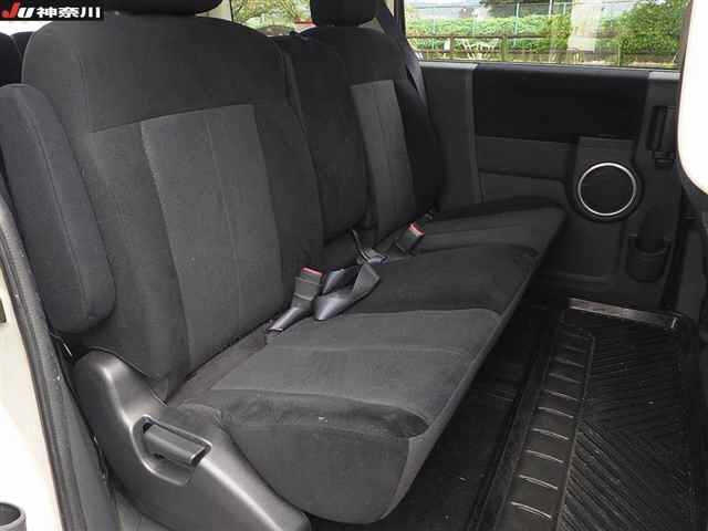 MITSUBISHI DELICA D5 2010