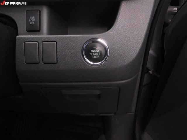 TOYOTA VOXY 2008
