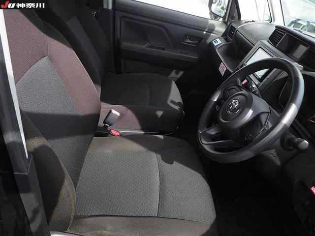TOYOTA ROOMY 2022