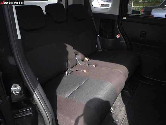 TOYOTA ROOMY 2022