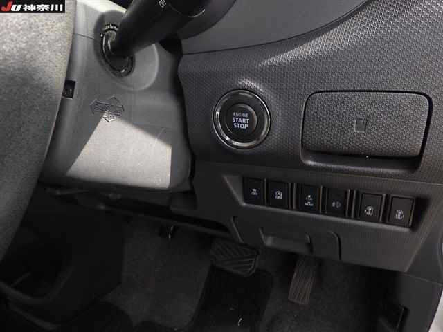 MITSUBISHI DELICA D2 2015