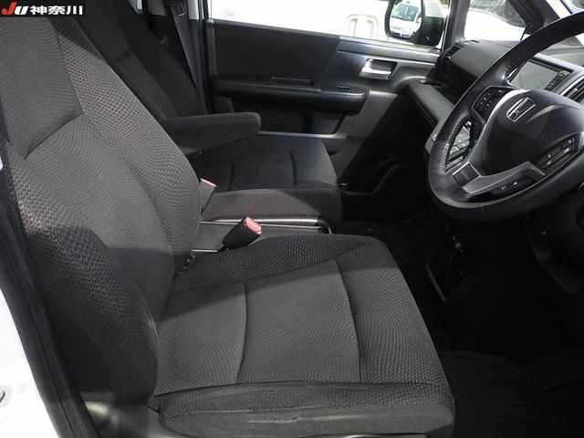 HONDA STEP WAGON 2012
