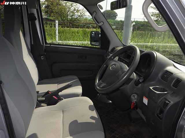 DAIHATSU HIJET VAN 2014