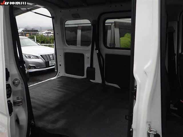 DAIHATSU HIJET VAN 2022