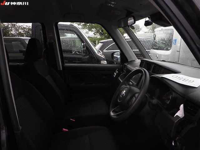 TOYOTA ROOMY 2022