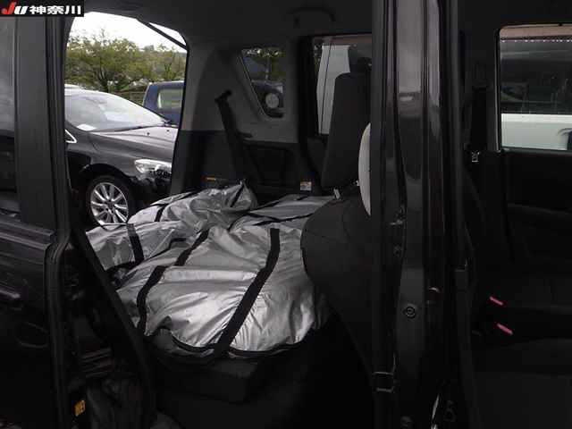 MITSUBISHI DELICA D2 2012
