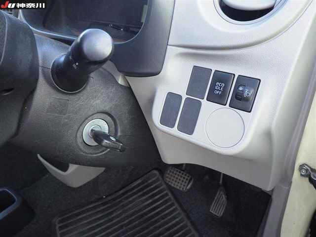 DAIHATSU MIRA E S 2013