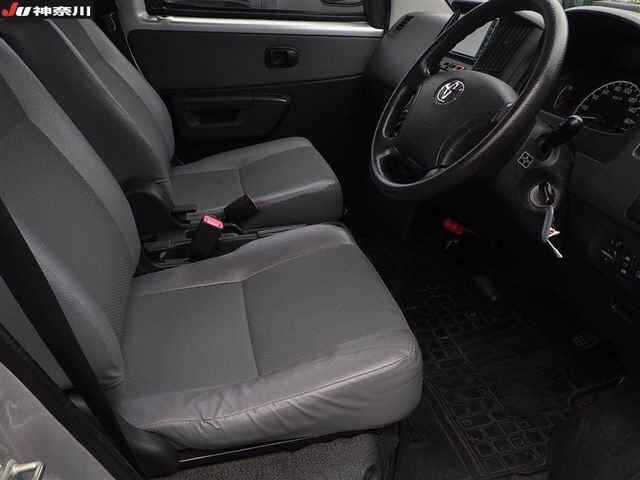 TOYOTA TOWN ACE VAN 2016
