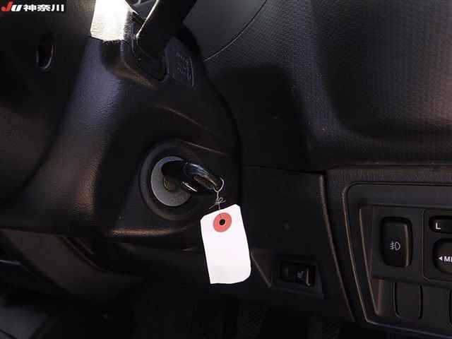 NISSAN KIX 2009