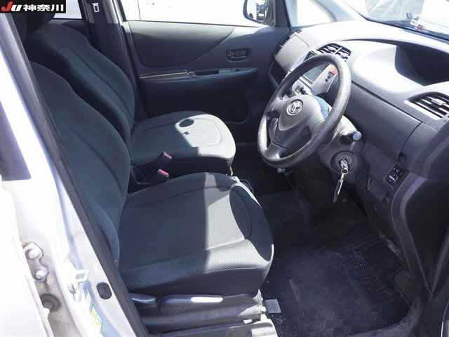 TOYOTA RACTIS 2008