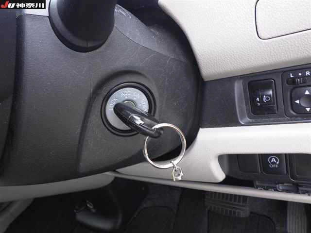 MITSUBISHI EK WAGON 2013