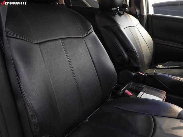 NISSAN ELGRAND 2010