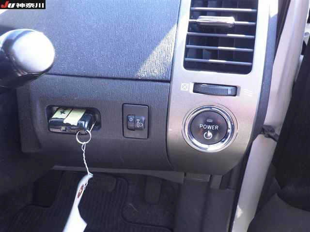 TOYOTA PRIUS 2010