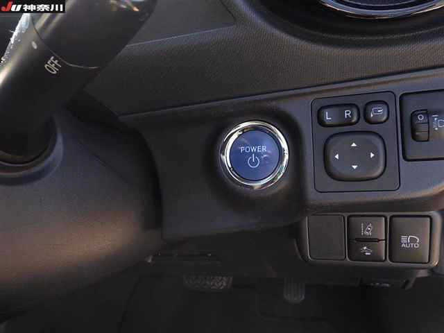 TOYOTA AQUA 2018