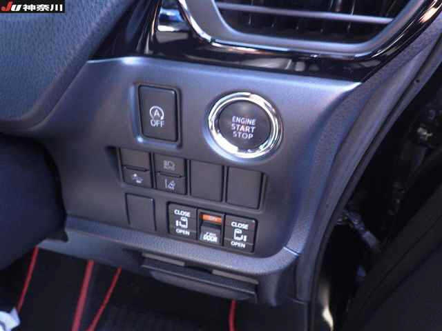 TOYOTA NOAH 2018