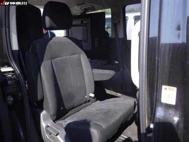 MITSUBISHI DELICA D5 2014