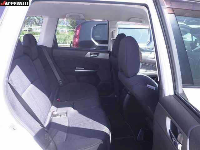 SUBARU FORESTER 2010