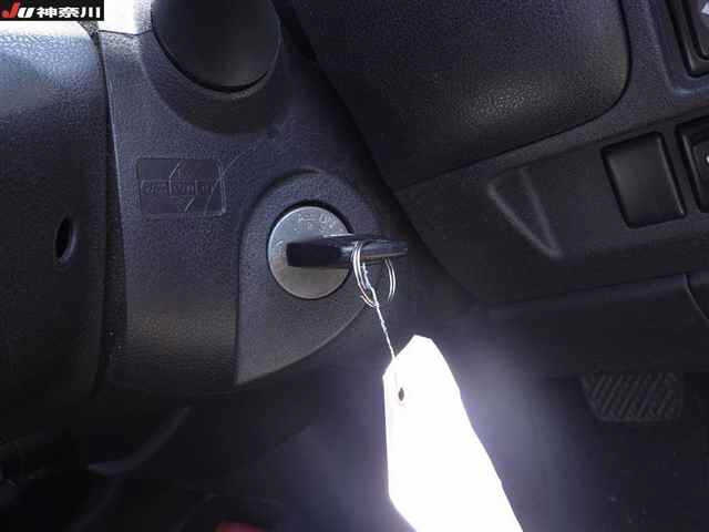 NISSAN MARCH 2010