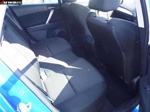 MAZDA AXELA 2013