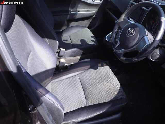 TOYOTA RACTIS 2011