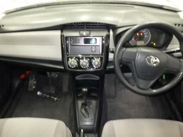 TOYOTA COROLLA AXIO 2013