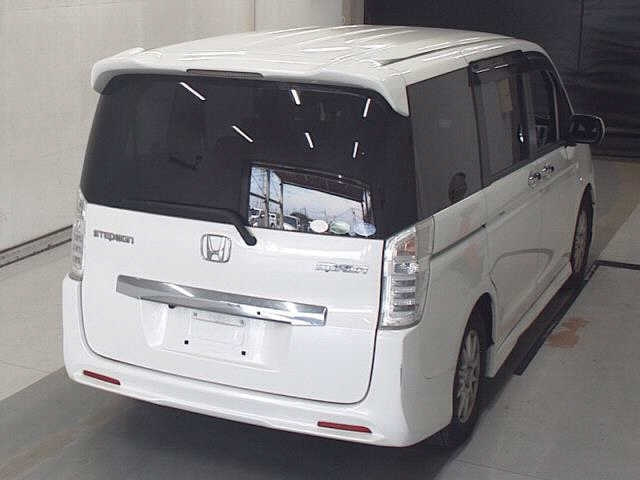 HONDA STEP WAGON 2012