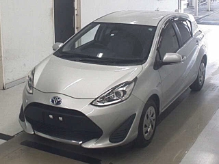 TOYOTA AQUA 2020