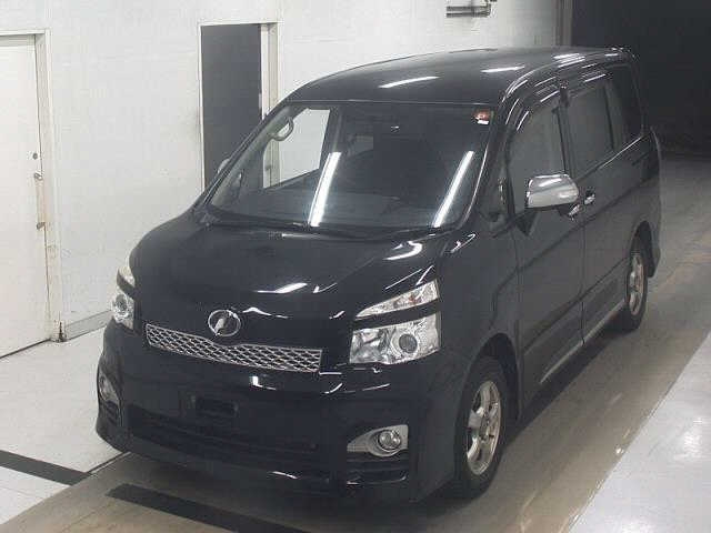 TOYOTA VOXY 2012