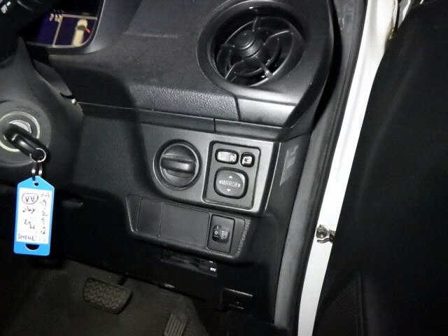 TOYOTA COROLLA FIELDER 2015