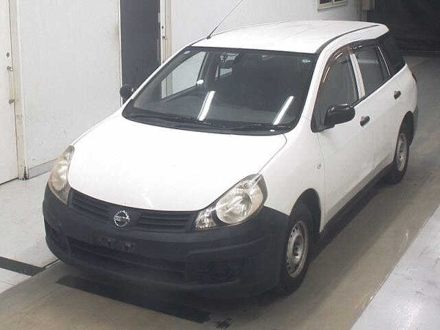 NISSAN AD 2009