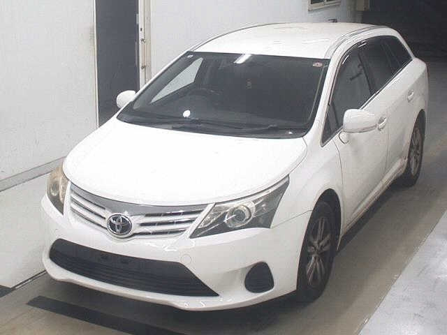 TOYOTA AVENSIS WAGON 2012