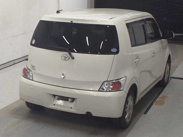 TOYOTA BB 2012