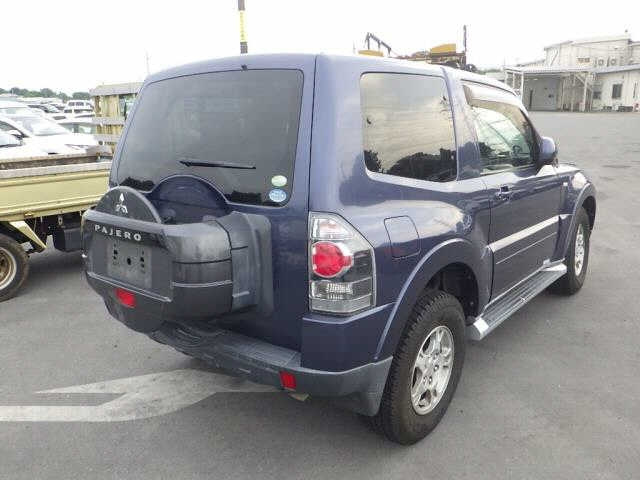 MITSUBISHI PAJERO 2009