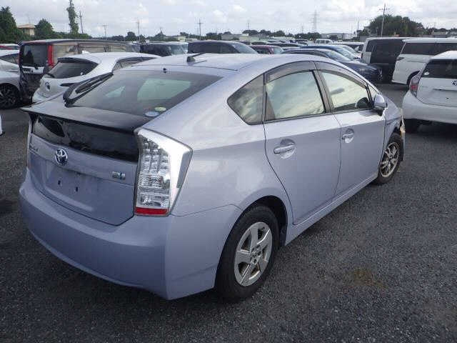TOYOTA PRIUS 2010
