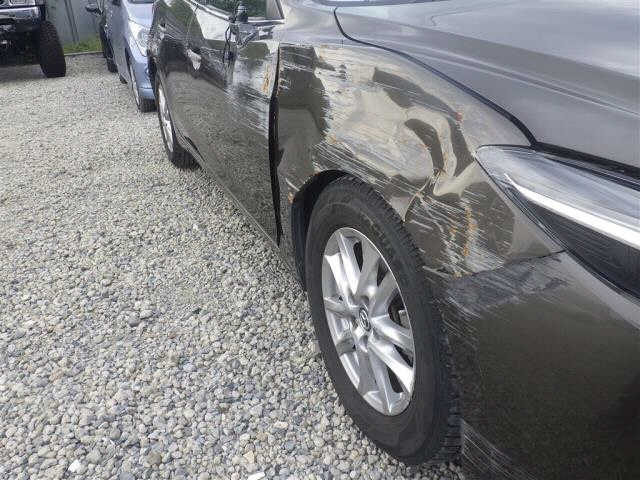 MAZDA AXELA 2016