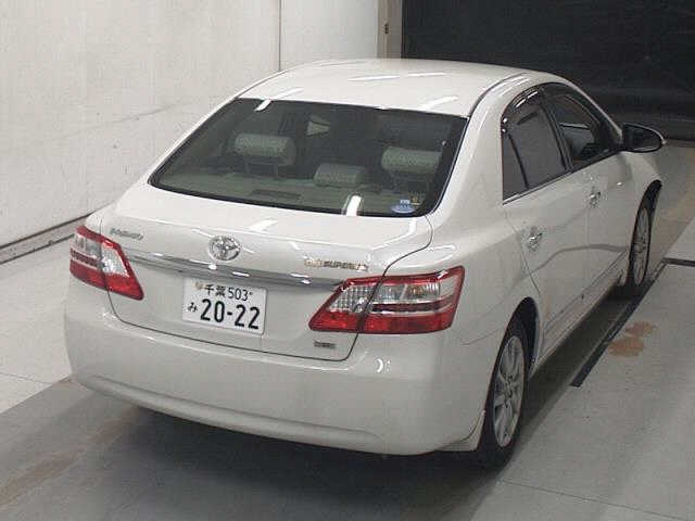 TOYOTA PREMIO 2014