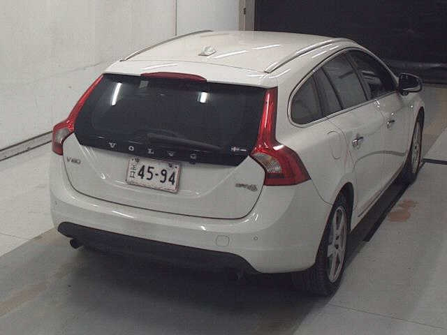 VOLVO V60 2012