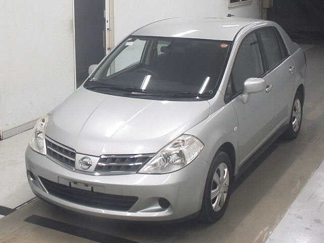 NISSAN TIIDA LATIO 2011