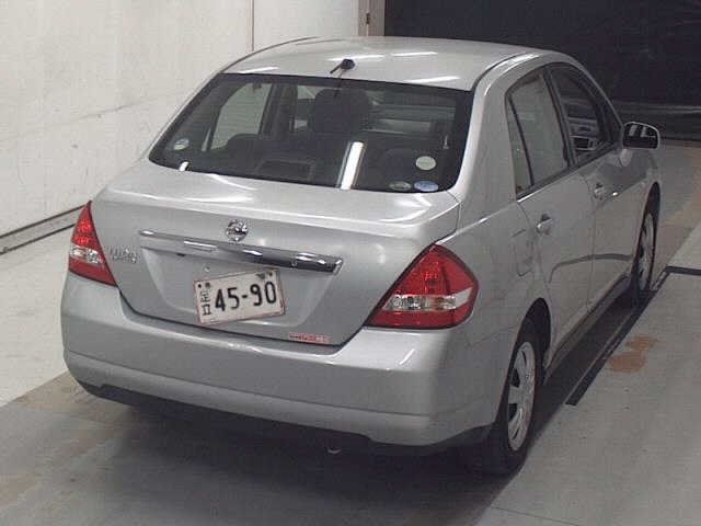 NISSAN TIIDA LATIO 2011