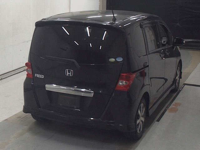 HONDA FREED 2010