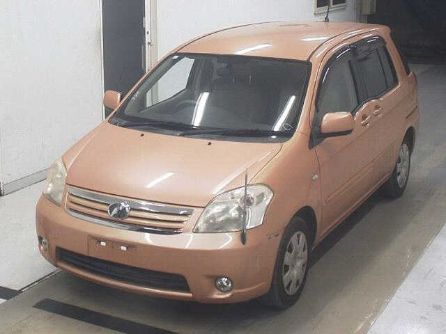 TOYOTA RAUM 2009