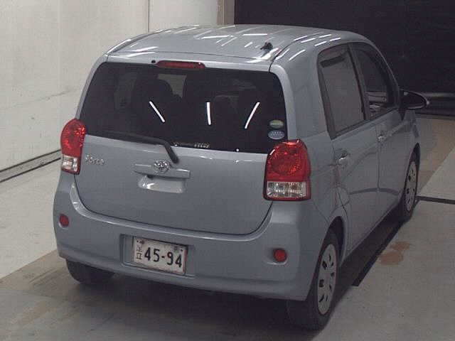 TOYOTA PORTE 2012