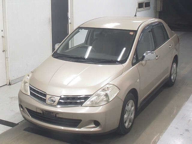 NISSAN TIIDA LATIO 2011