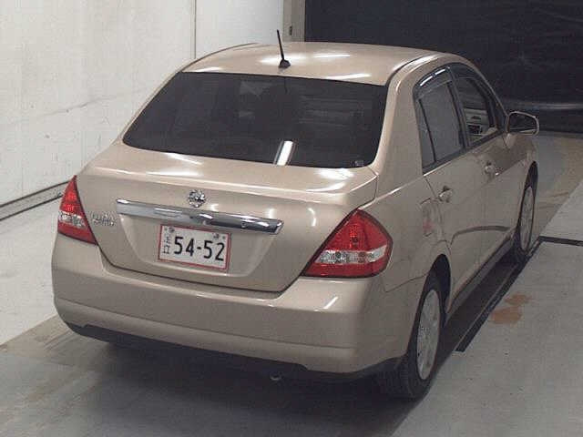 NISSAN TIIDA LATIO 2011