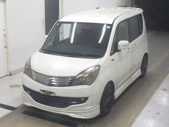 SUZUKI SOLIO 2013