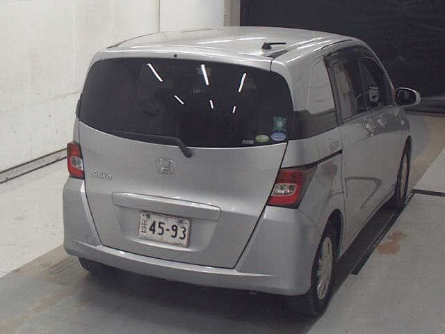 HONDA FREED 2010