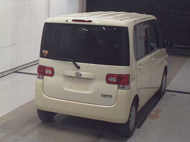 DAIHATSU TANTO 2008